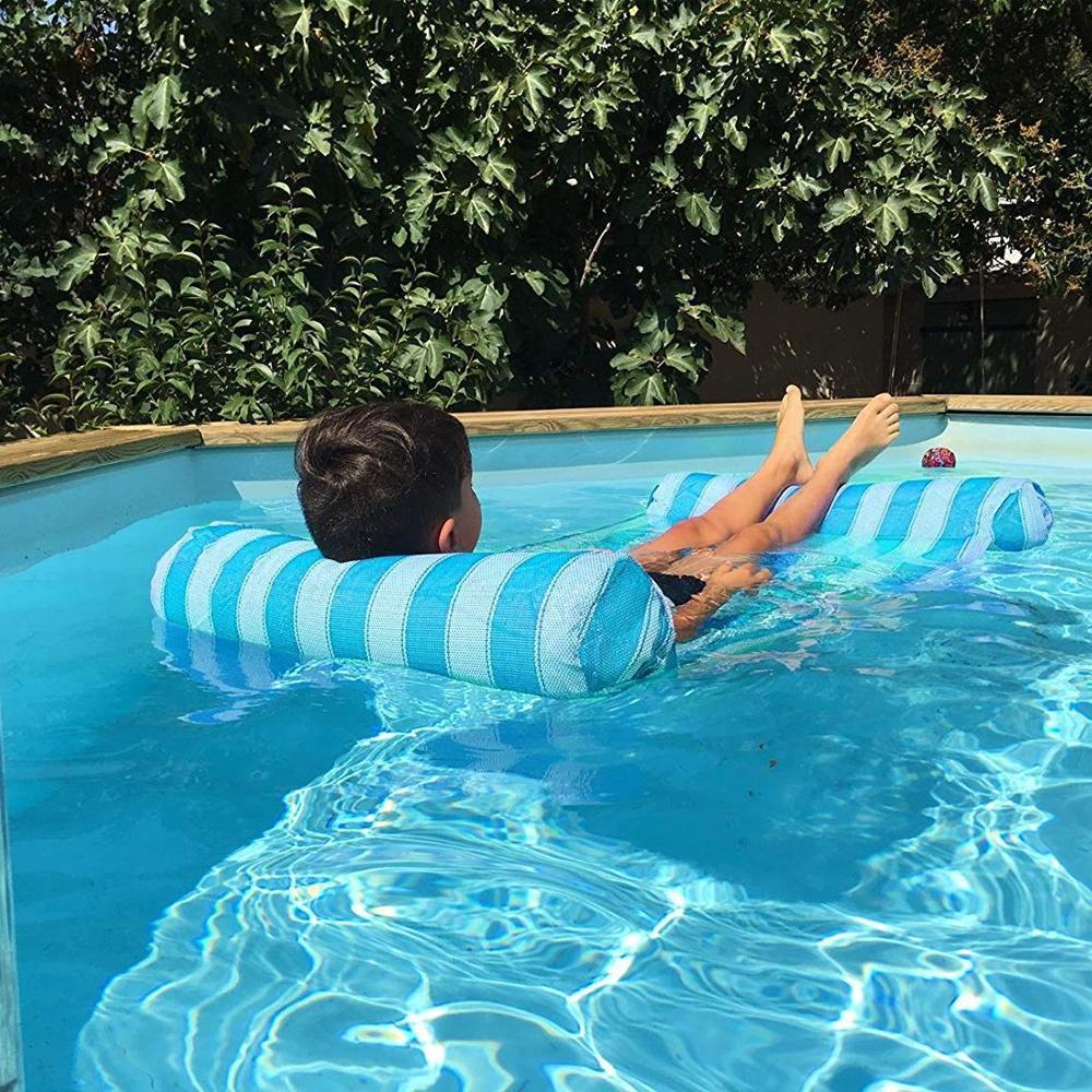 Schwimmendes Bett & HĂ€ngematte auf dem Wasser