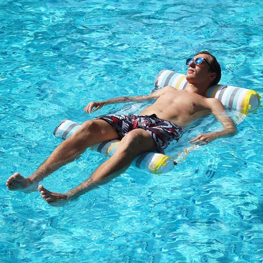 Schwimmendes Bett & HĂ€ngematte auf dem Wasser