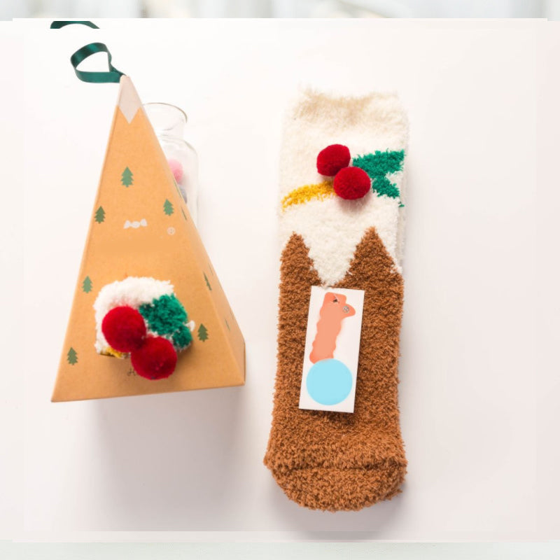 Weihnachtsgeschenkbox – süße Plüschsocken(4 Paare)