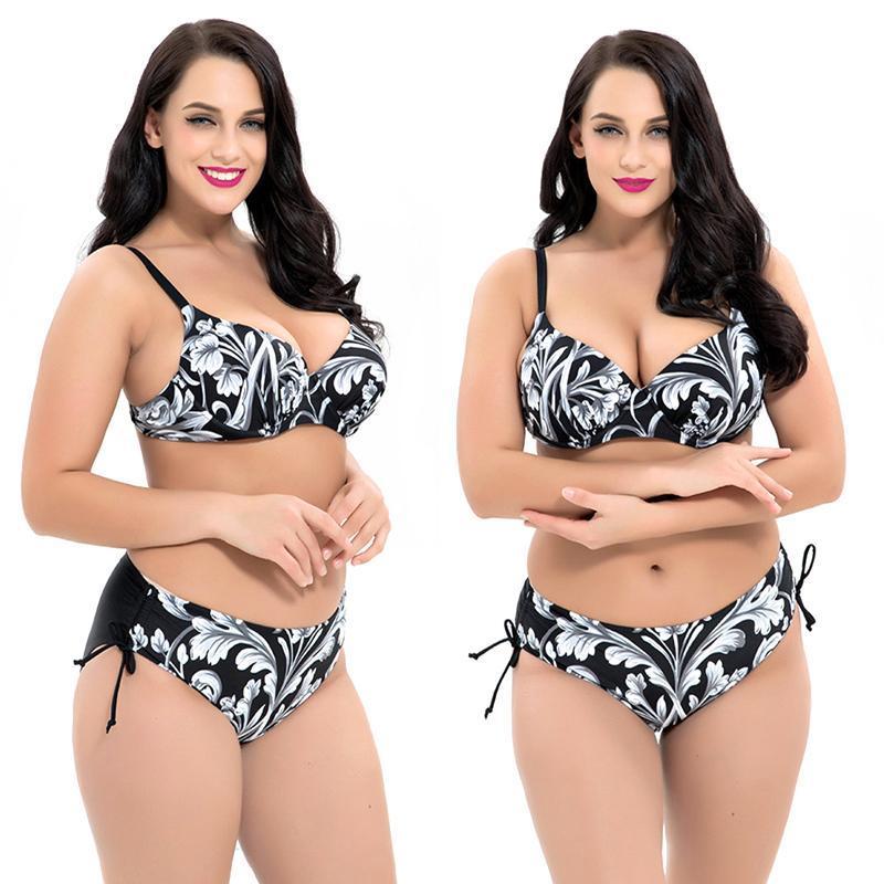 Großer bedruckter Bikini mit hoher Taille