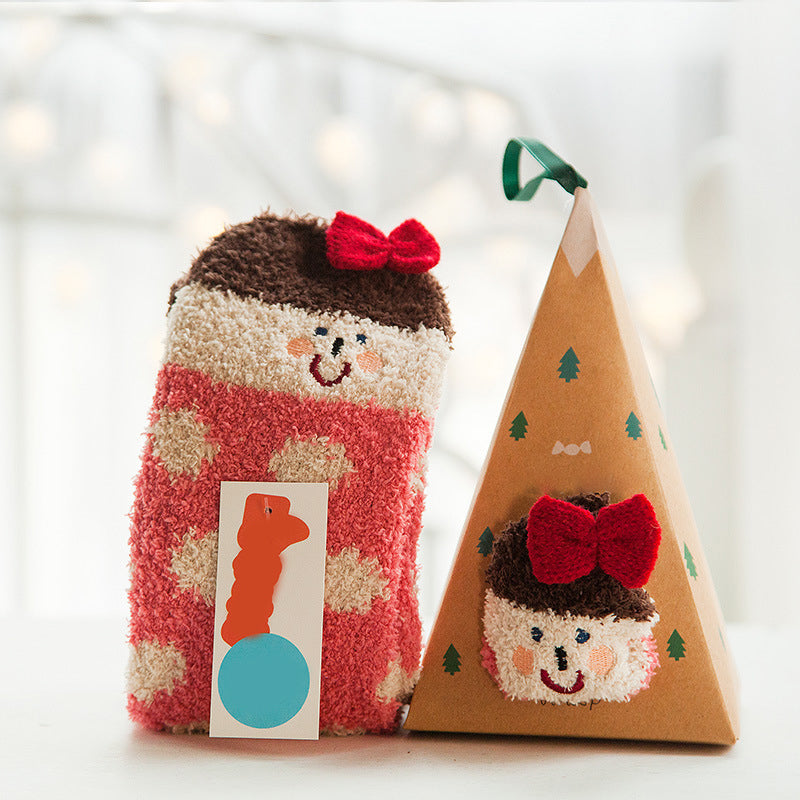 Weihnachtsgeschenkbox – süße Plüschsocken(4 Paare)