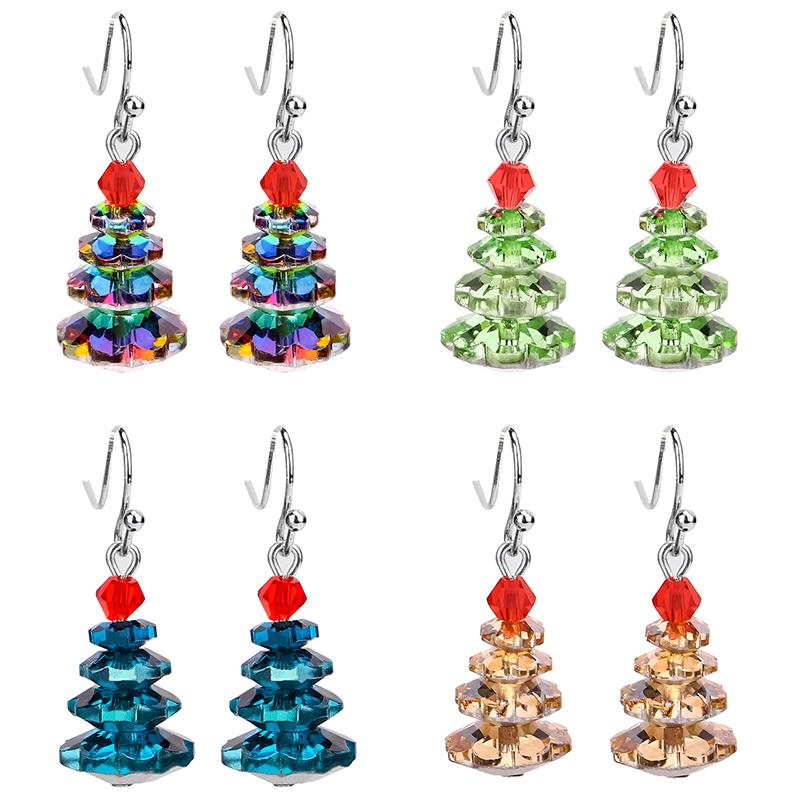 Kreative Weihnachtsbaumohrringe