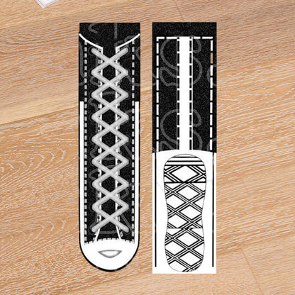 Lustige Socken mit Schnürsenkelaufdruck