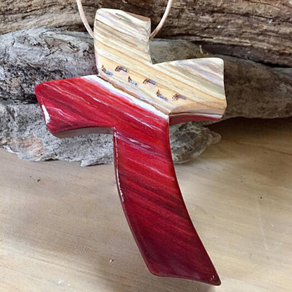 Handgefertigtes Holzkreuz