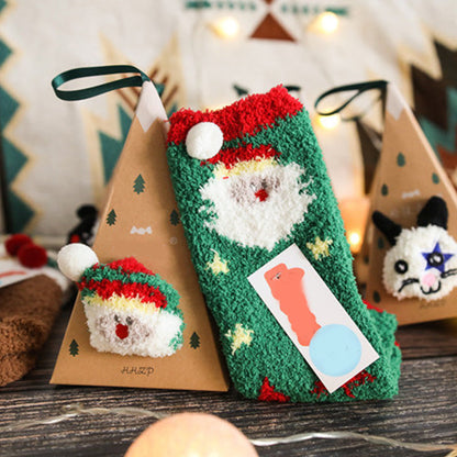 Weihnachtsgeschenkbox – süße Plüschsocken（4 Paare）