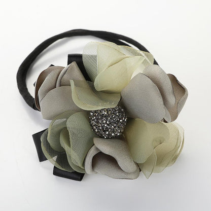 Zauberhafter Blumen Haarschmuck