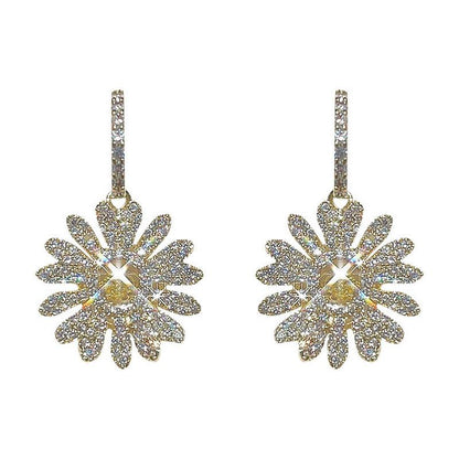 Elegante kleine Gänseblümchen-Ohrringe